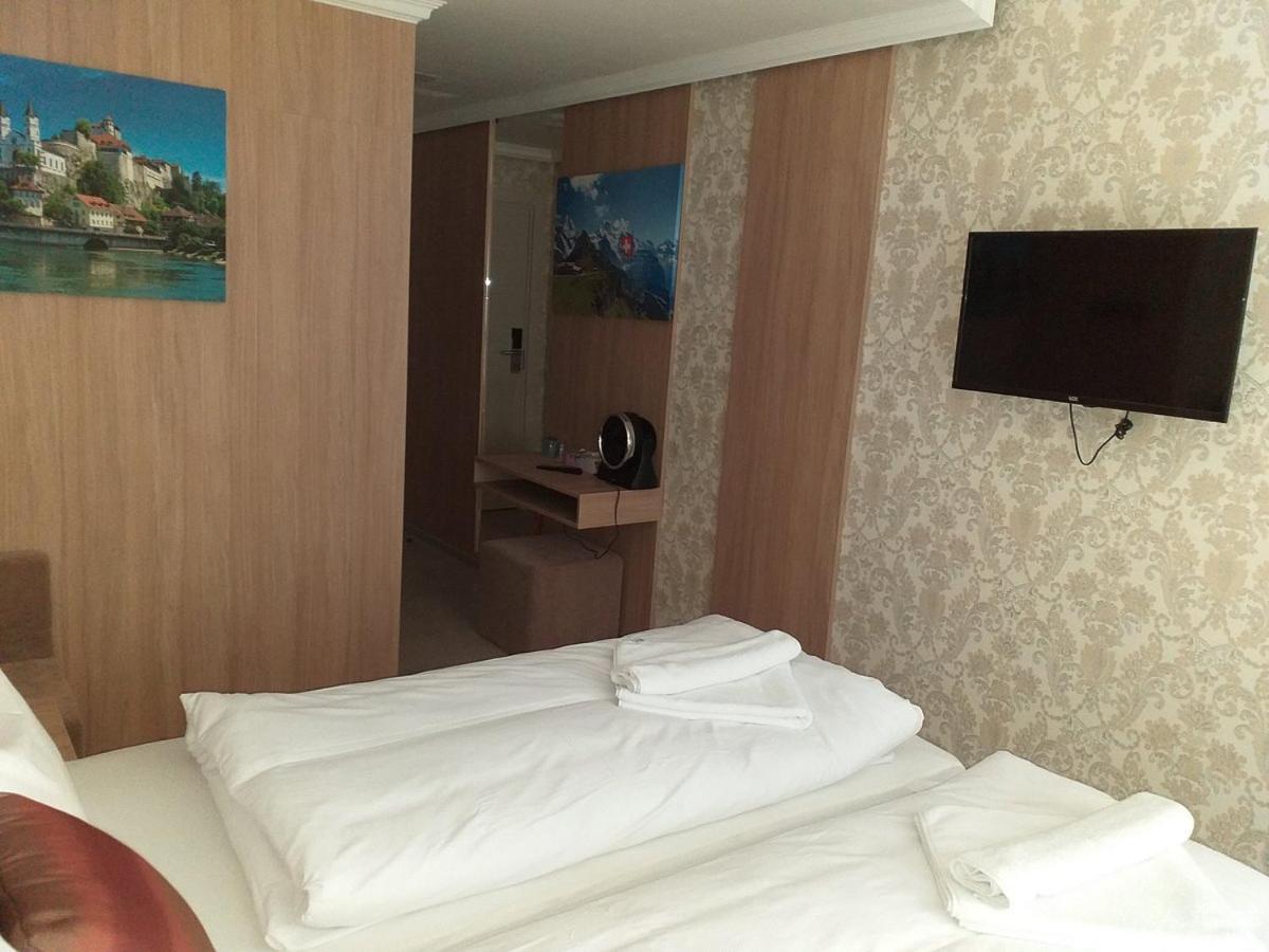 Helvetia Hotel Seewen  ภายนอก รูปภาพ